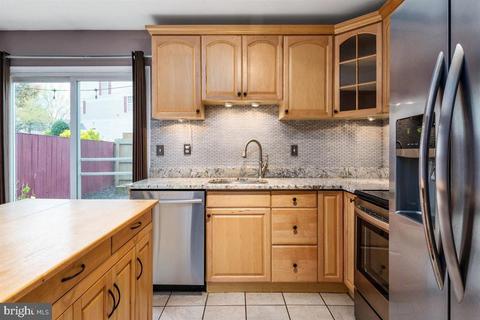 1452 Blockton Ct, Crofton, MD 21114 photo 8
