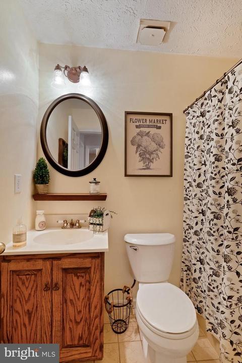 194 Oak Dr, Pasadena, MD 21122 photo 21