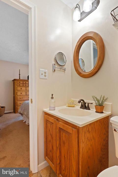 194 Oak Dr, Pasadena, MD 21122 photo 18