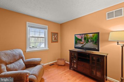 194 Oak Dr, Pasadena, MD 21122 photo 20