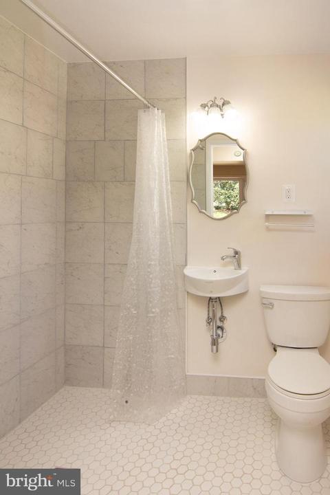 317 Marganza S, Laurel, MD 20724 photo 18
