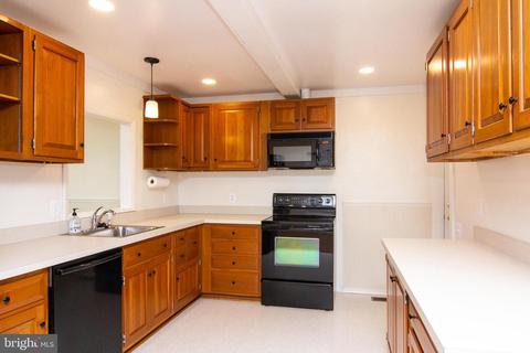 317 Marganza S, Laurel, MD 20724 photo 2