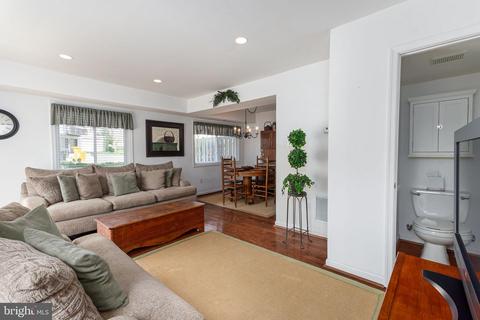 2071 Happy Ln, Crofton, MD 21114 photo 6