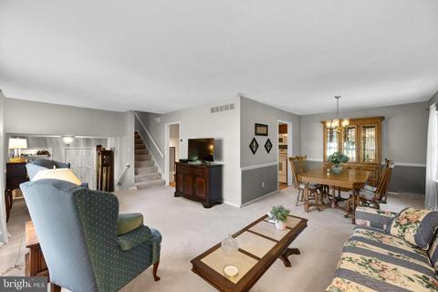 1679 Thorpe Rd, Pasadena, MD 21122 photo 6