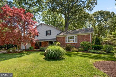 1679 Thorpe Rd, Pasadena, MD 21122 photo 2
