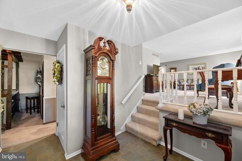 1679 Thorpe Rd, Pasadena, MD 21122 photo 3