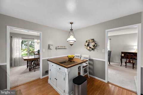 1679 Thorpe Rd, Pasadena, MD 21122 photo 8