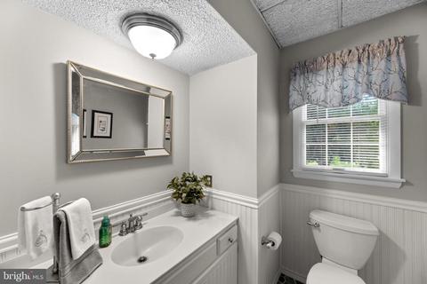 1679 Thorpe Rd, Pasadena, MD 21122 photo 12