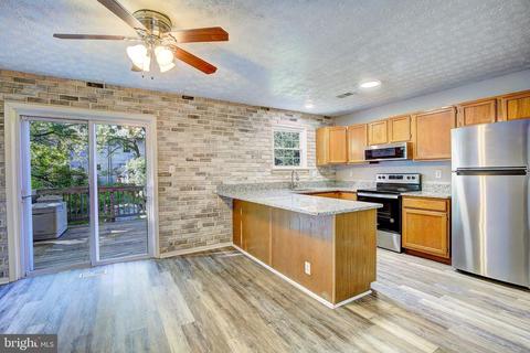360 Rambling Ridge Ct, Pasadena, MD 21122 photo 3