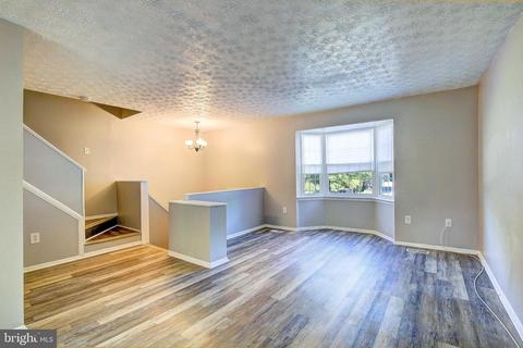 360 Rambling Ridge Ct, Pasadena, MD 21122 photo 13