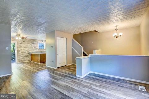 360 Rambling Ridge Ct, Pasadena, MD 21122 photo 2