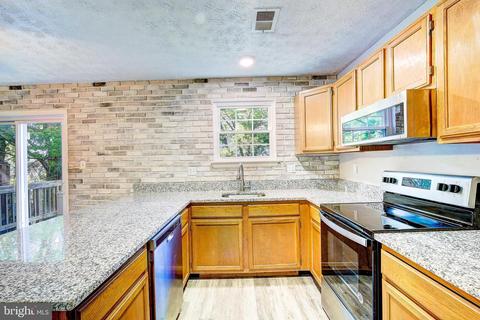 360 Rambling Ridge Ct, Pasadena, MD 21122 photo 8