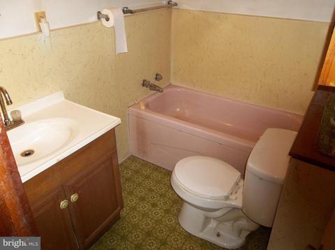 10501 Hinkle Rd SE, Cumberland, MD 21502 photo 11