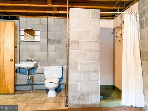 37 E Railroad St, Lonaconing, MD 21539 photo 22