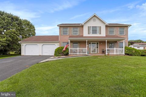 108 Pinecrest Dr, Frostburg, MD 21532