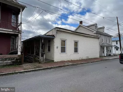 23 W First St, Cumberland, MD 21502