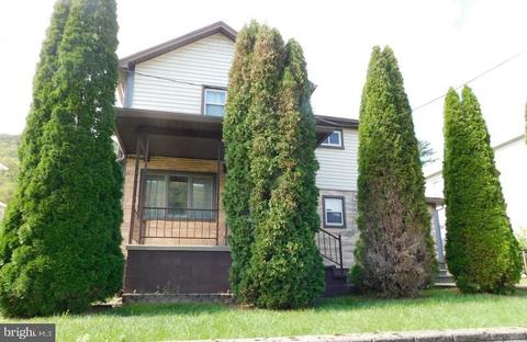 21317 Donna St SW, Westernport, MD 21562