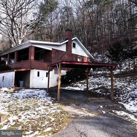 10200 Cottage Inn Ln NE, Cumberland, MD 21502