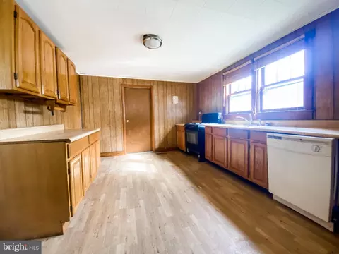 128 Jackson St, Lonaconing, MD 21539 photo 5