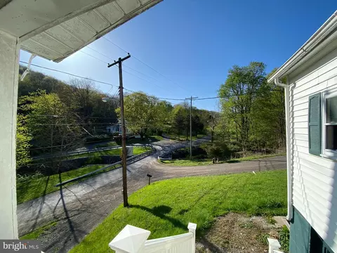 128 Jackson St, Lonaconing, MD 21539 photo 2