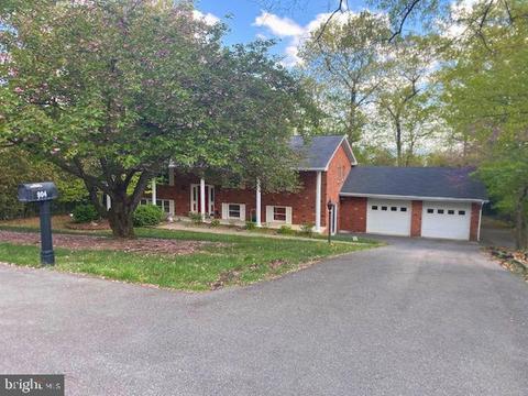 904 Growden Ter, Cumberland, MD 21502