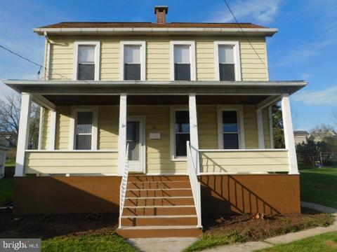 30 Blair St, Frostburg, MD 21532