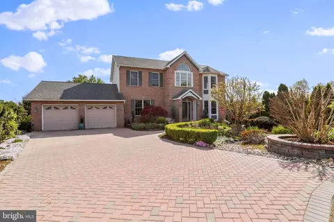 10000 Carrington Ct, Cumberland, MD 21502