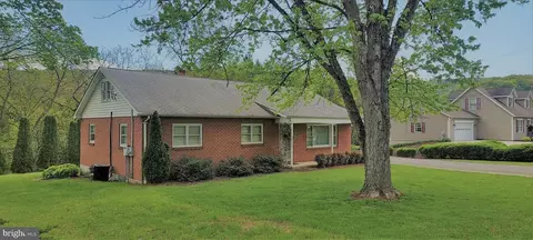 12602 Denny Dr, Corriganville, MD 21524
