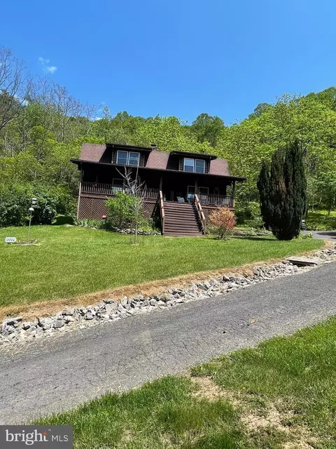 12204 Valley Rd NE, Cumberland, MD 21502