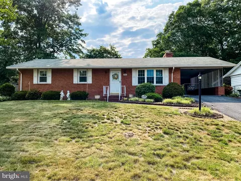 15707 Winslow St SW, Cumberland, MD 21502