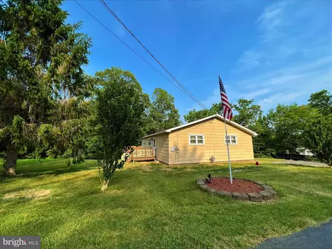 13004 Acre Ln NE, Cumberland, MD 21502