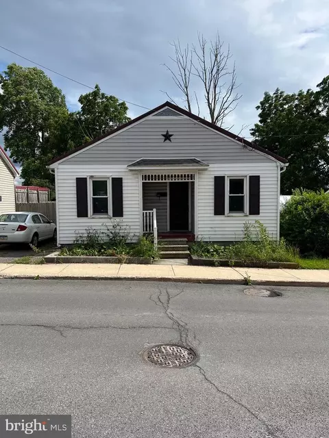 118 S Water St, Frostburg, MD 21532