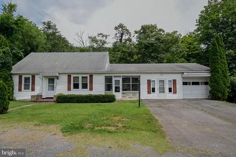 12006 Mulberry Ave, Cumberland, MD 21502
