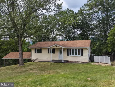 11010 Highland Estates Dr NE, Cumberland, MD 21502
