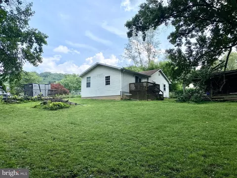 12111 Orabell Dr NE, Cumberland, MD 21502