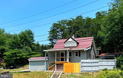 408 Willowbrook Rd, Cumberland, MD 21502