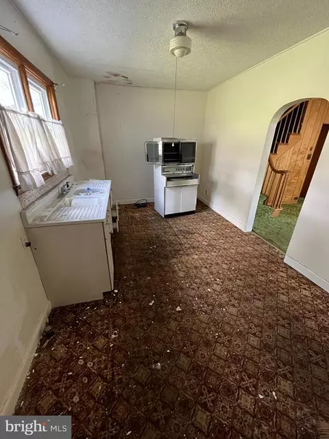 331 Pratt St, Luke, MD 21540 photo 6