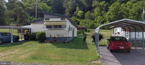 13117 Bowling St, Cumberland, MD 21502
