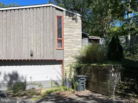2 Forest Dr, Cumberland, MD 21502
