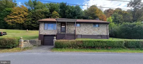 10626 New Hope Rd NW, Frostburg, MD 21532