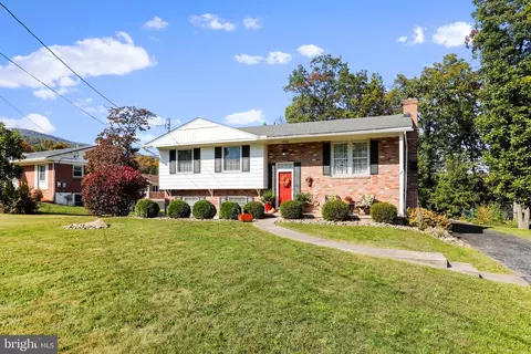 15502 Winslow St SW, Cumberland, MD 21502