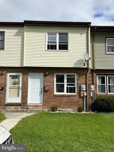 44 Paul St, Frostburg, MD 21532