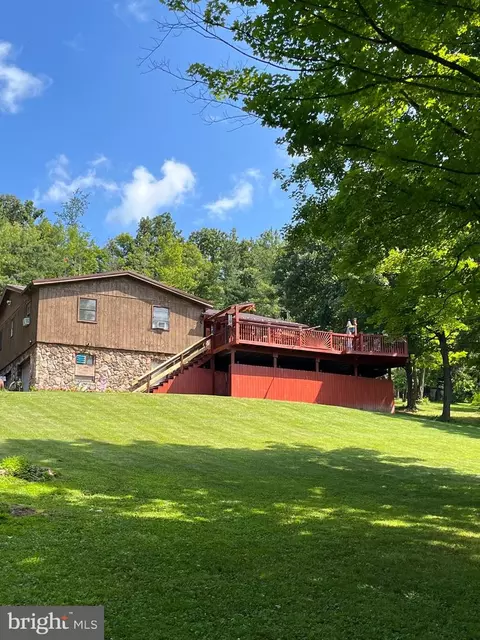 10207 Sivic Ln, Frostburg, MD 21532