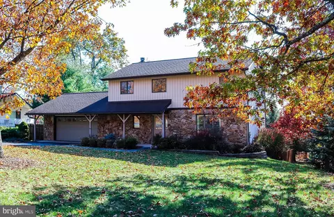 916 Bishop Walsh Rd, Cumberland, MD 21502