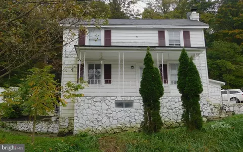 10634 New Hope Rd NW, Frostburg, MD 21532