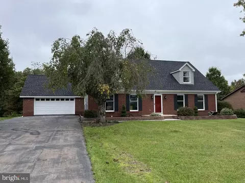 103 Pinecrest Dr, Frostburg, MD 21532