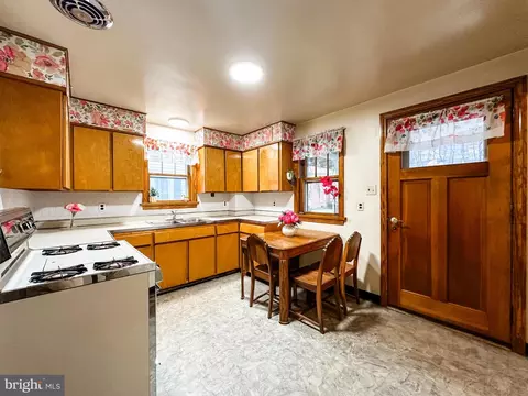 Kitchen - 61 12 E Main St, Lonaconing, MD 21539 photo 2 of 2