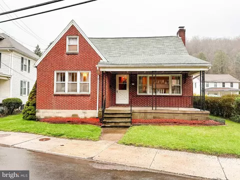 61 12 E Main St, Lonaconing, MD 21539