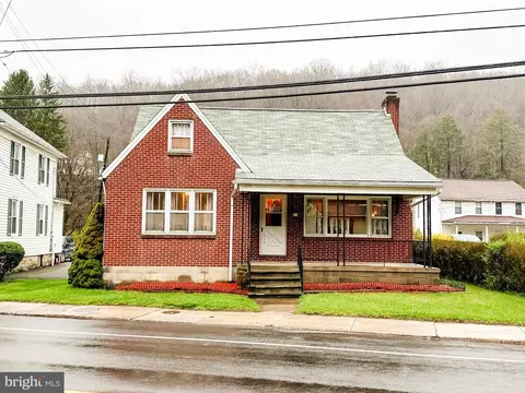 Exterior - 61 12 E Main St, Lonaconing, MD 21539 photo 6 of 12