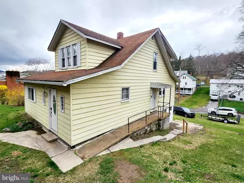 912 Shades Ln, Cumberland, MD 21502